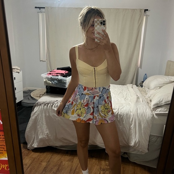 SALTY LEMON shorts - Picture 13 of 16